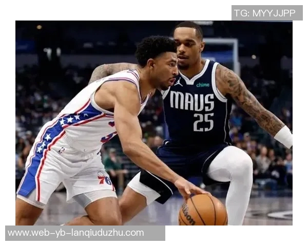 格莱姆斯表现起伏却助攻如潮第三节独得9分助球队追分 格莱姆斯表现起伏却助攻如潮第三节独得9分助球队追分