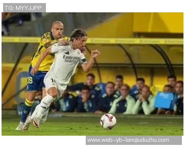 安帅助教谈维尼修斯金球遗憾称巴西如皇马般强大 安帅助教谈维尼修斯金球遗憾称巴西如皇马般强大