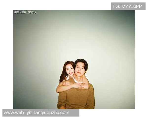 恩德里克妻子晒新保时捷调侃球迷引热议老公的钱真不心疼