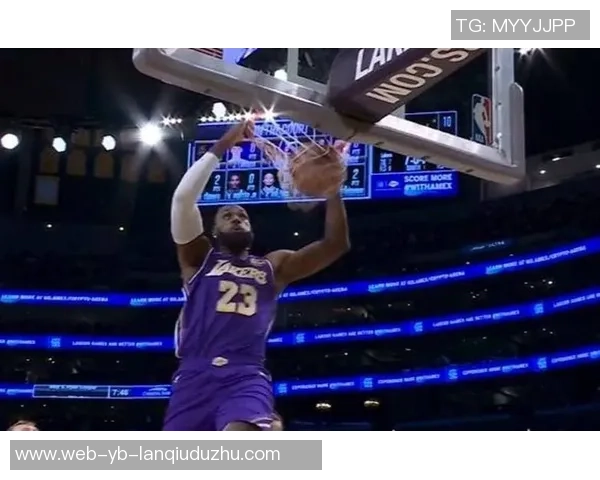 湖人半场领先独行侠东契奇表现出色艾顿状态低迷克里斯蒂贡献15分